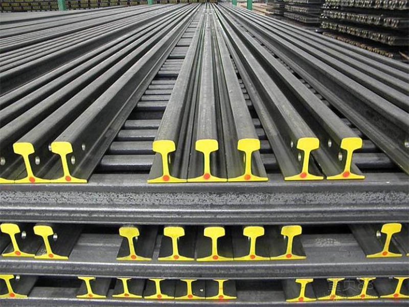 Thép Ray P24 – Đường Ray Công Nghiệp Chịu Tải Trung Bình Đến Nặng.